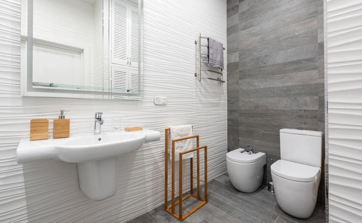 Renovación de baño con ducha de obra